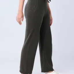 BlissClub Green Mid-Waist Yoga Pants image 4