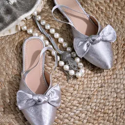 Shoetopia Bow Applique Detailed Flat Sandals - Silver-picture-21