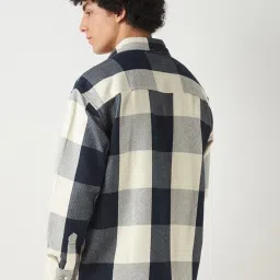 Bewakoof Navy Blue & Beige Cotton Relaxed Fit Checks Shirt image 2