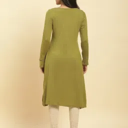 W Green Embroidered Straight Kurta image 2