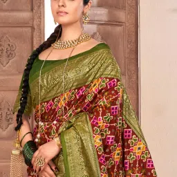 Saree Mall Purple & Green Silk Printed Saree With Unstitched Blouse image 2