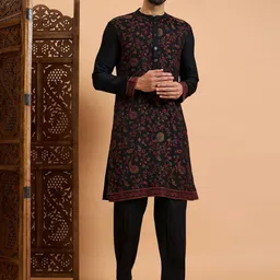 House of Pataudi Men Ethnics Motifs Self Design Kurta With Trousers-picture-24