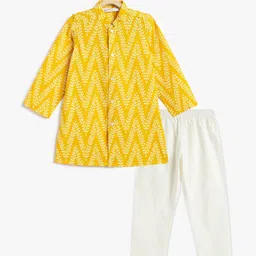 Campana 100% Cotton Woven Full Sleeves Leaf Chevron Printed Kurta Pyjama Set - Yellow & White-image-75