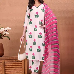 Anouk Women Floral Printed Kurta & Trousers With Dupatta Set image 3