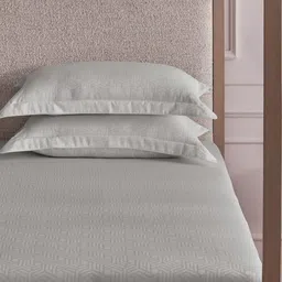 DDecor White Geometric Printed 300 TC Cotton Super King Bedsheet Set-1.82 m x 1.98 m image 2