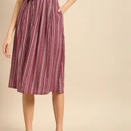 DressBerry Maroon & White Printed Flared Skirt-picture-19