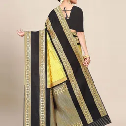 AMRUTKALA SAREES Geometric Woven Design Zari Banarasi Saree image 2