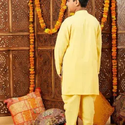 StyloBug Boys Yellow Printed Kurta Set image 2