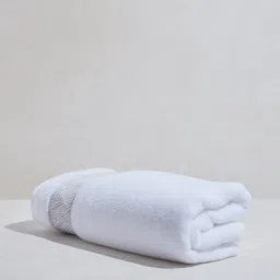 Westside Home White Jacquard Detailed Bath Towel image 2