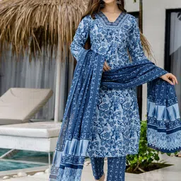 SKYLEE Women Floral Printed Kurta with Trousers & Dupatta image 5