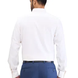 Park Avenue White Regular Fit Texture Shirt image 2