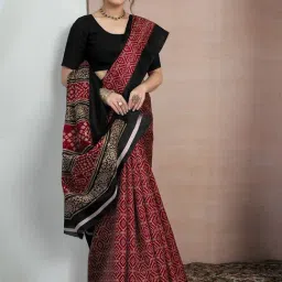 Satrani Red Silk Blend Printed Saree With Unstitched Blouse image 3