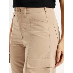 Levi's Women's High Rise Beige Wide Leg Cargos image 5
