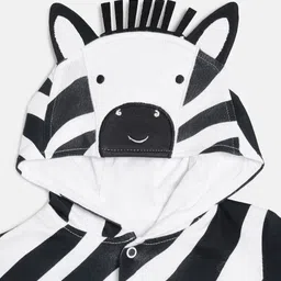 MINI KLUB Boys Black & White Printed Sleepsuit image 3