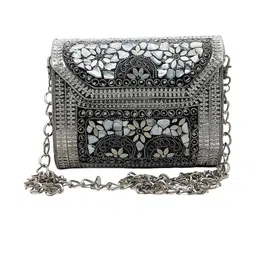 SHAKUNTLA VINTAGE Multicolor Clutch image 3