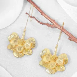 Joker & Witch Calanthe Gold Earrings for Women image 2