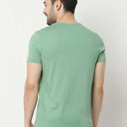 UnderJeans by Spykar Green Regular Fit Printed Cotton Crew T-Shirt image 2