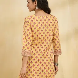 Fabindia Yellow Printed Three-Quarter Sleeves Kurta image 2