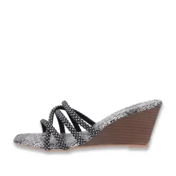 Catwalk Women's Black Casual Wedges image 2