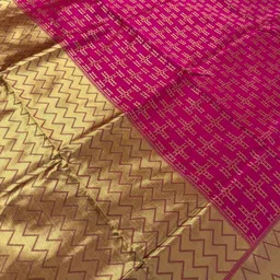 CANIZZARO Women Woven Design Zari Banarasi Saree image 5