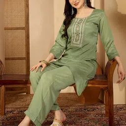 Sangria Women Ethnic Motifs Embroidered Regular Thread Work Kurta with Palazzos-image-31
