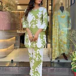 rajoriya Women Night Suit Set Green Printed image 3
