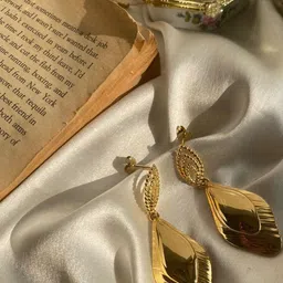 Dipitreats Earrings image 4