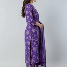 Aasira Women Floral Printed Regular Pure Cotton Kurta with Palazzos & With Dupatta image 4