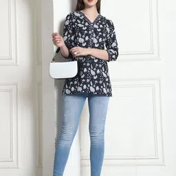 Rajnandini Floral Printed V-Neck Cotton Kurti image 4