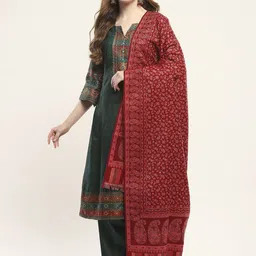 Monte Carlo Women Acrylic Shawl-image-92