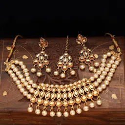 Anouk Gold- Plated Kundan Stone Sudded & Pearl Beaded Jewellery Set image 1