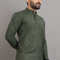 vellosta Men Solid Cotton Blend Straight Kurta image 4