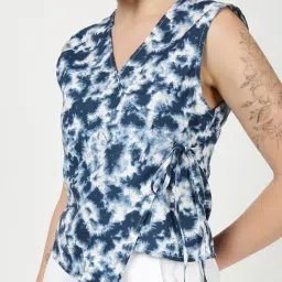 Bene Kleed Blue Cotton Printed Regular Fit Top image 5