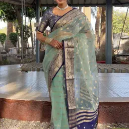 Satrani Green Silk Blend Woven Saree With Unstitched Blouse-picture-18