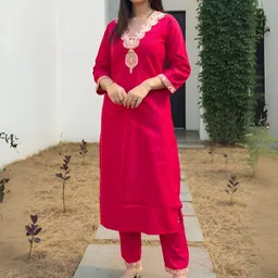 Indo Era Ethnic Motifs Embroidered Straight Tunic & Trouser Co-Ords Set image 5