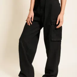 Bene Kleed Black Cotton Relaxed Fit High Rise Cargo Jeans image 3