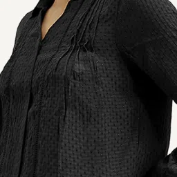 Levi's Black Cotton Regular Fit Shirt image 3