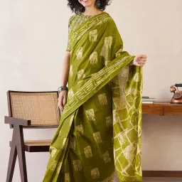 Saree Mall Green Printed Sarees With Unstitched Blouse image 3
