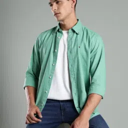 Tommy Hilfiger Green Linen Regular Fit Shirt image 5