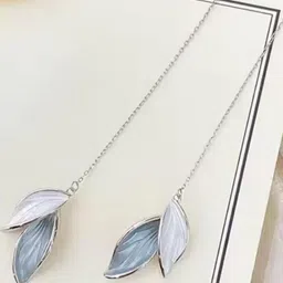 DressBerry Leaf Shaped Drop Earrings-picture-33