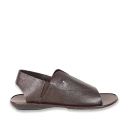 Mochi Men's Brown Back Strap Sandals image 3