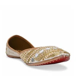Rocia by Regal Women's Gold Ethnic Juttis image 3