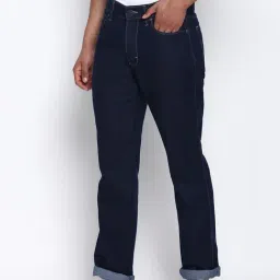 Wrangler Dark Blue Lightly Washed Jeans image 3