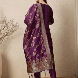 VredeVogel Women Ethnic Motifs Embroidered Kurta with Trousers & Dupatta image 4