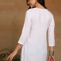 VAHSON Ethnic Motifs Embroidered Chikankari Liva Chikankari Kurti image 5