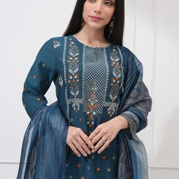 Vishudh Floral Embroidered Notch Neck Straight Kurta With Trousers And Dupatta image 4