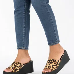 Baespice Printed Party Wedge Sandals image 2