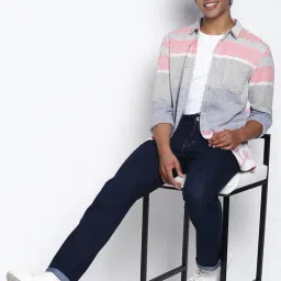 Wrangler Dark Blue Lightly Washed Jeans image 5