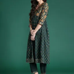 Indo Era Green Cotton Floral Print Kurta Pant Set With Dupatta image 3