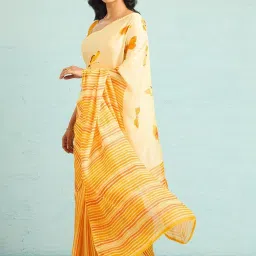 Taneira Yellow Printed Saree With Unstitched Blouse image 3